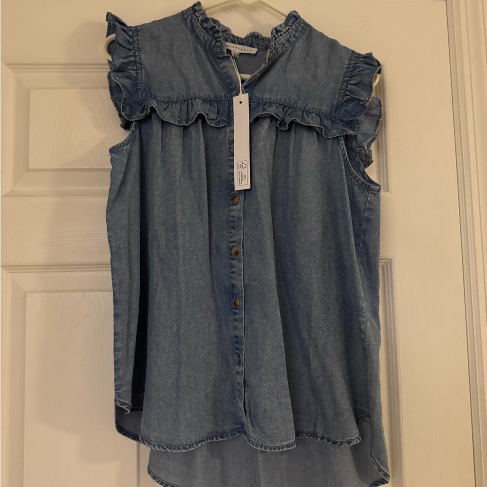 Chambray Sleeveless Jane and Delancey Blouse